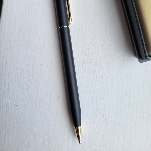 Classic Century Cross Pen - Picture 2 of 4